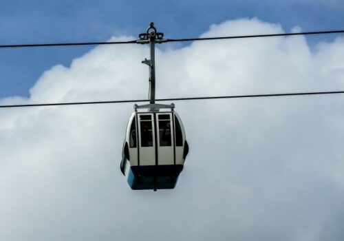 V horských strediskách sa pripravujú na zimnú sezónu, súčasťou je aj pravidelná jesenná údržba lanoviek