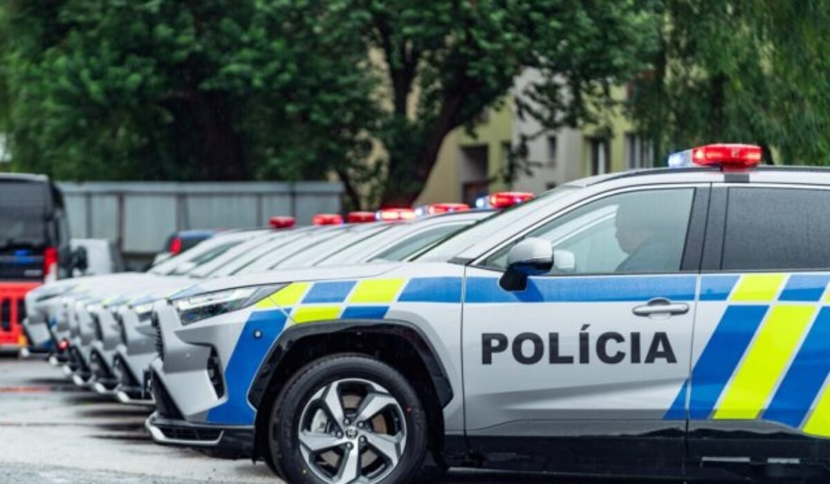 Polícia už má autá kúpené z plánu obnovy, ministerstvo bude však v obmene vozového parku pokračovať