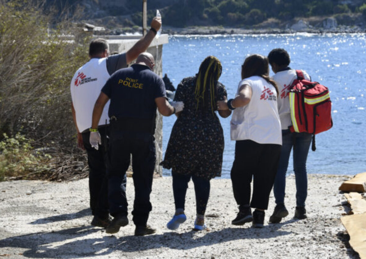 Pri gréckom ostrove Rodos našli v mori telá štyroch mŕtvych migrantov