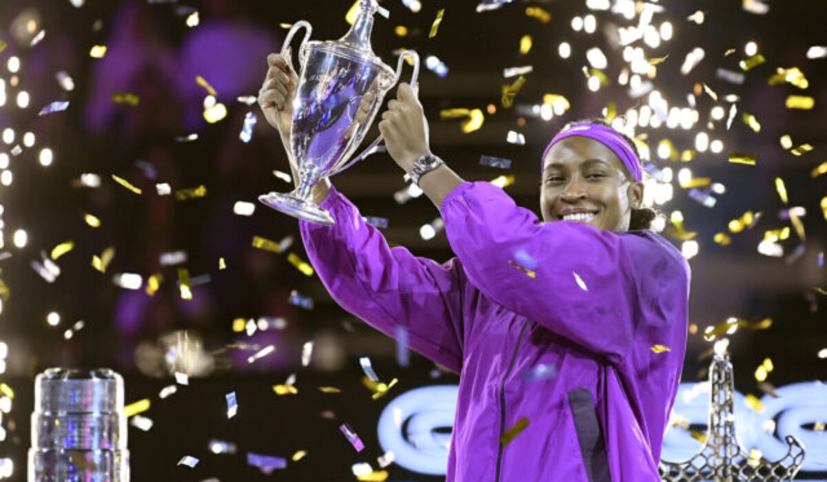 Coco Gauffová triumfovala na WTA Finals, stala sa prvou americkou šampiónkou od roku 2014