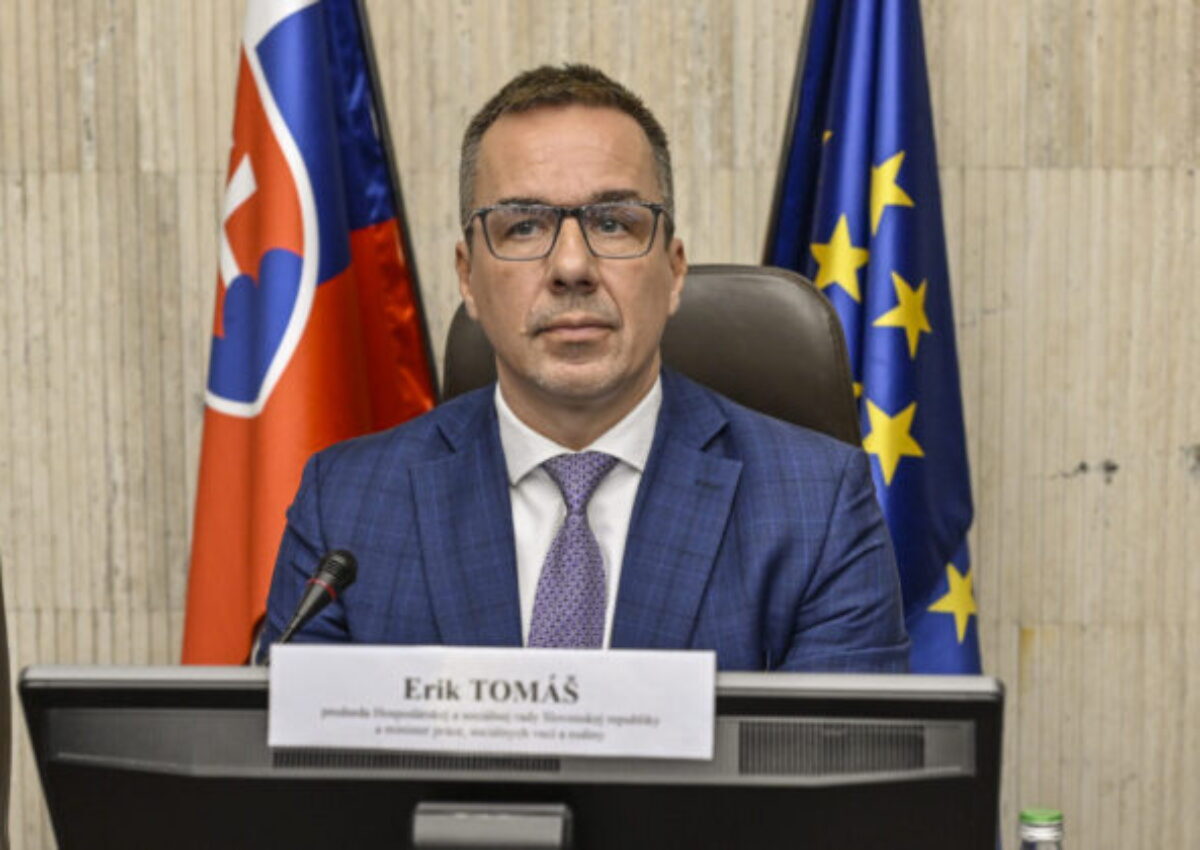 Ministerstvo práce obhajuje novelu o sprísnení ochrany odborových funkcionárov. Zamestnávateľov ubezpečuje, že ju budú môcť pripomienkovať