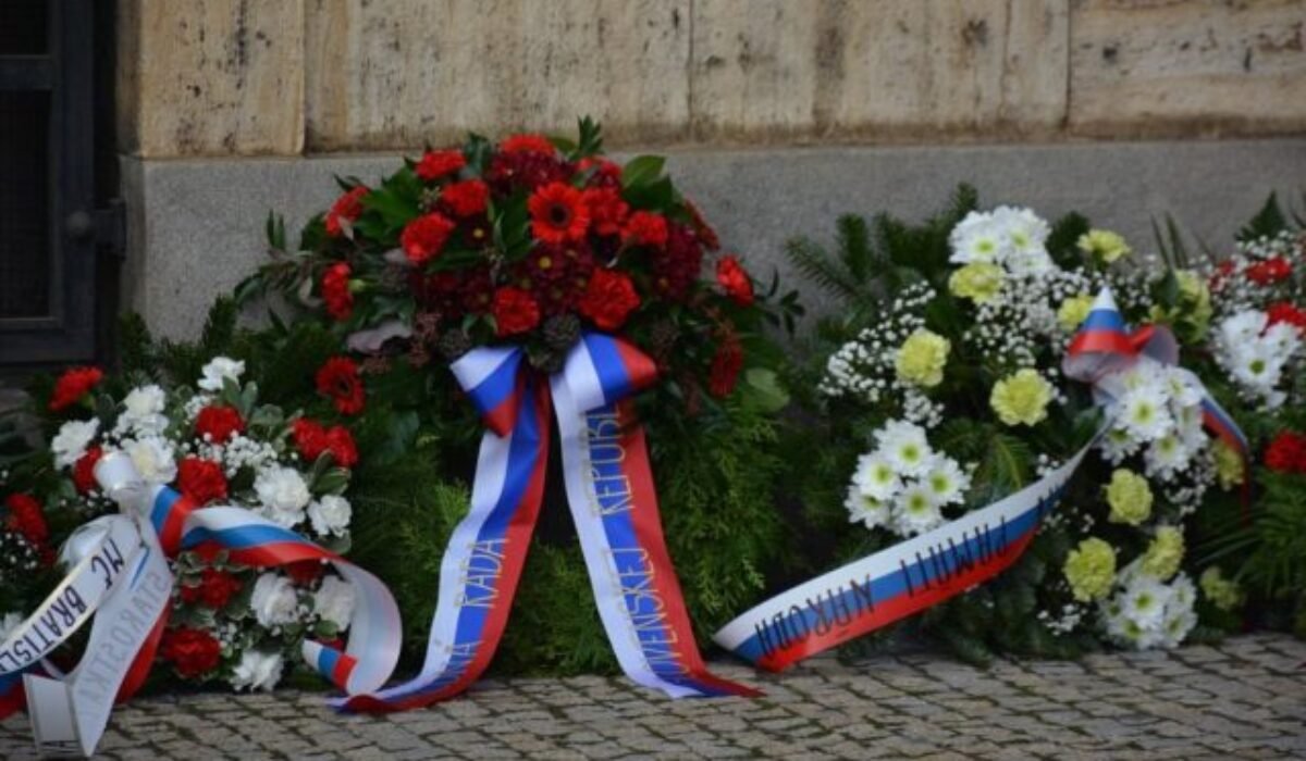Prešov si Nežnú revolúciu pripomenie výstavou či kladením vencov, v centre mesta sa uskutoční aj občianske zhromaždenie