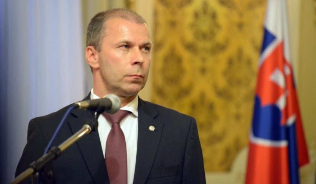 Bývalý šéf polície Kovařík sa má postaviť pred súd, čelí obžalobe za zneužívanie právomoci a marenie spravodlivosti