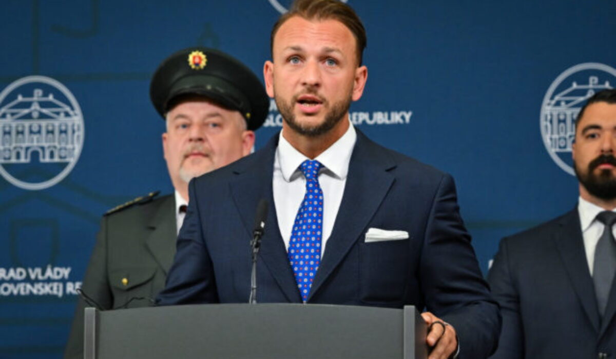 Darovanie vojenskej techniky Ukrajine prešetrí špeciálny tím Darca, Šutaj Eštok si chce posvietiť na konanie Naďa a predošlých vlád (video)