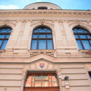 Špecializovaný trestný súd vyniesol v starej kauze pozemkovej mafie oslobodzujúce rozsudky