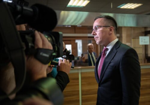 Minister Tomáš pripúšťa, že na šéfa parlamentu by mohol byť nominovaný aj Šutaj Eštok