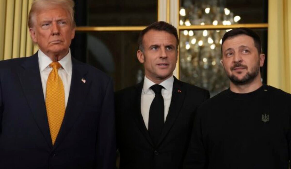 Macron, Trump a Zelenskyj sa stretli v Paríži na rokovaniach. Hovorili aj o ukončení vojny na Ukrajine