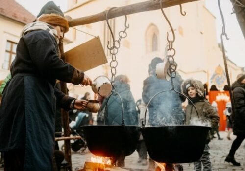 Remeselníci, zvieratá a rozprávkový program. Stredoveké adventné trhy v Trnave sľubujú jedinečnú atmosféru