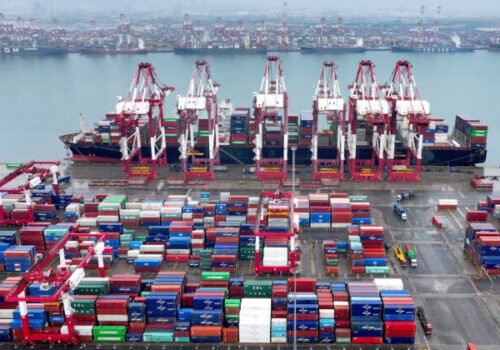 Rast čínskeho exportu sa v novembri výrazne spomalil