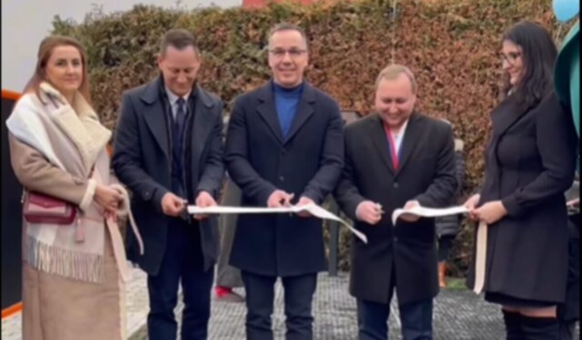 Minister práce otvoril nové inkluzívne ihriská v Nižnej Kamenici, Humennom a Rovinke – VIDEO