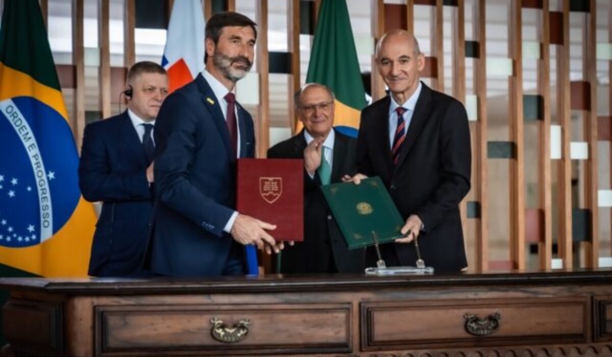Začala sa nová éra slovensko-brazílskej spolupráce, Blanár vyzdvihol najmä memorandum týkajúce sa diplomatického vzdelávania – FOTO