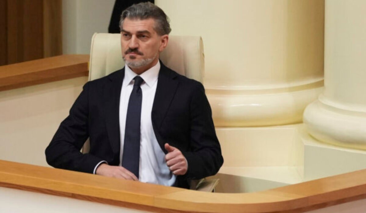 Prezidentom Gruzínska sa stal kritik Západu Kavelašvili. Jeho zvolenie je podľa opozície krokom vzad pre vstup do EÚ