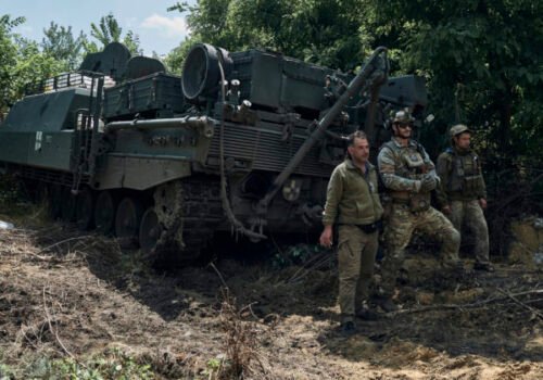Ukrajinská armáda zničila ruský nákladný vlak, poškodili aj dôležitú železničnú trať