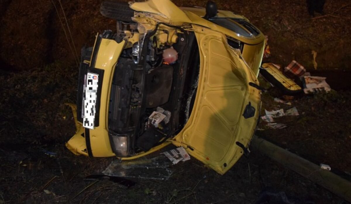 Policajti v Trnavskom kraji riešili počas vianočných sviatkov opitých vodičov aj dopravné nehody, hrozivá bola najmä v obci Hubina – FOTO