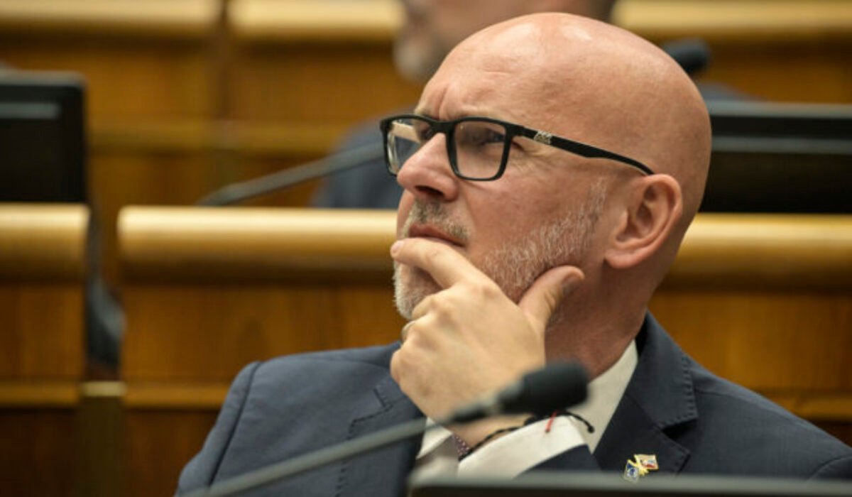 Fico sa stáva nástrojom ruskej propagandy, Gröhling nepovažuje jeho vyjadrenia za prejav suverénnej politiky