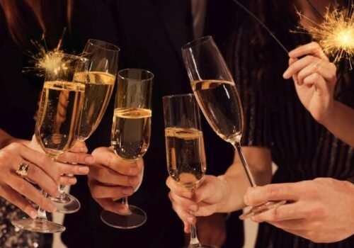 Silvester v minulosti a dnes: Pomaly miznú ohňostroje a prečo by sa na Nový rok nemala jesť hydina?