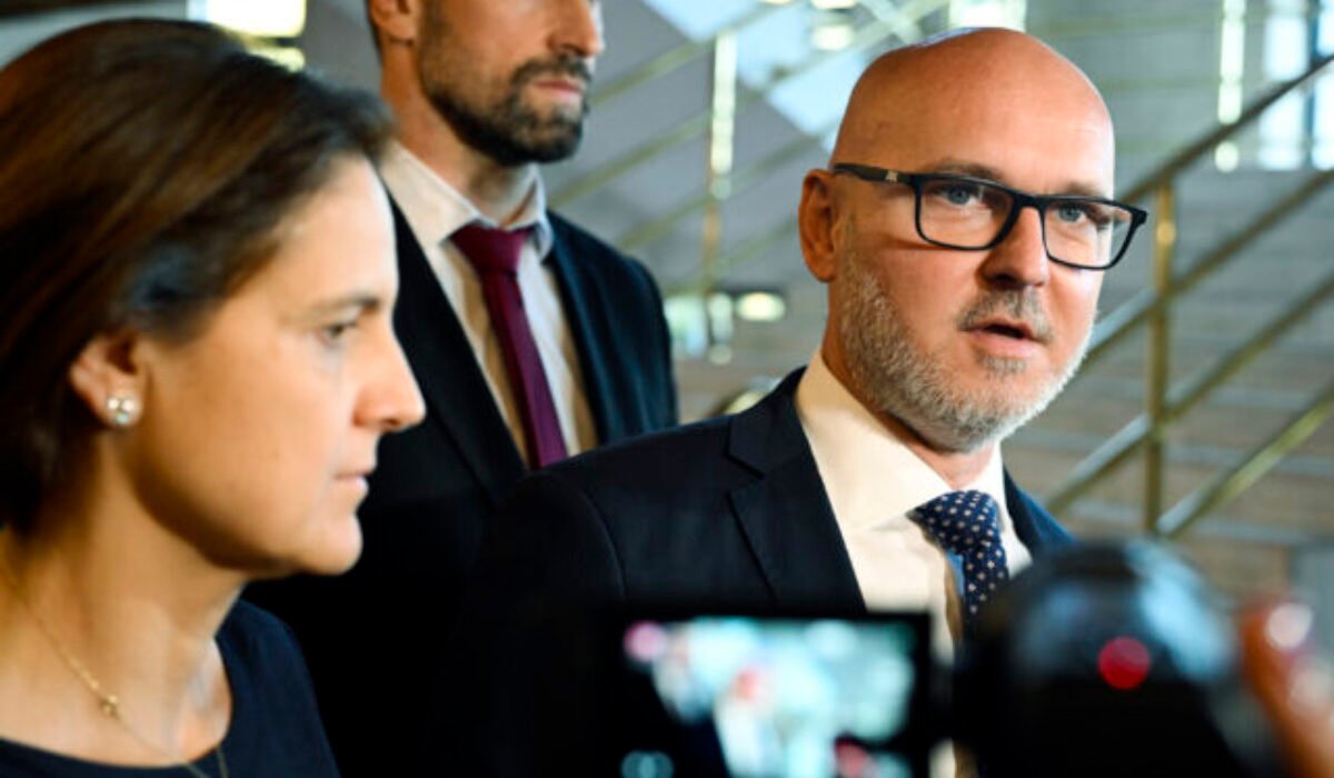 Potrebujeme sa zbaviť závislosti od Moskvy, nie ju prehlbovať. Liberáli kritizujú Ficov otvorený list predstaviteľom Európskej únie