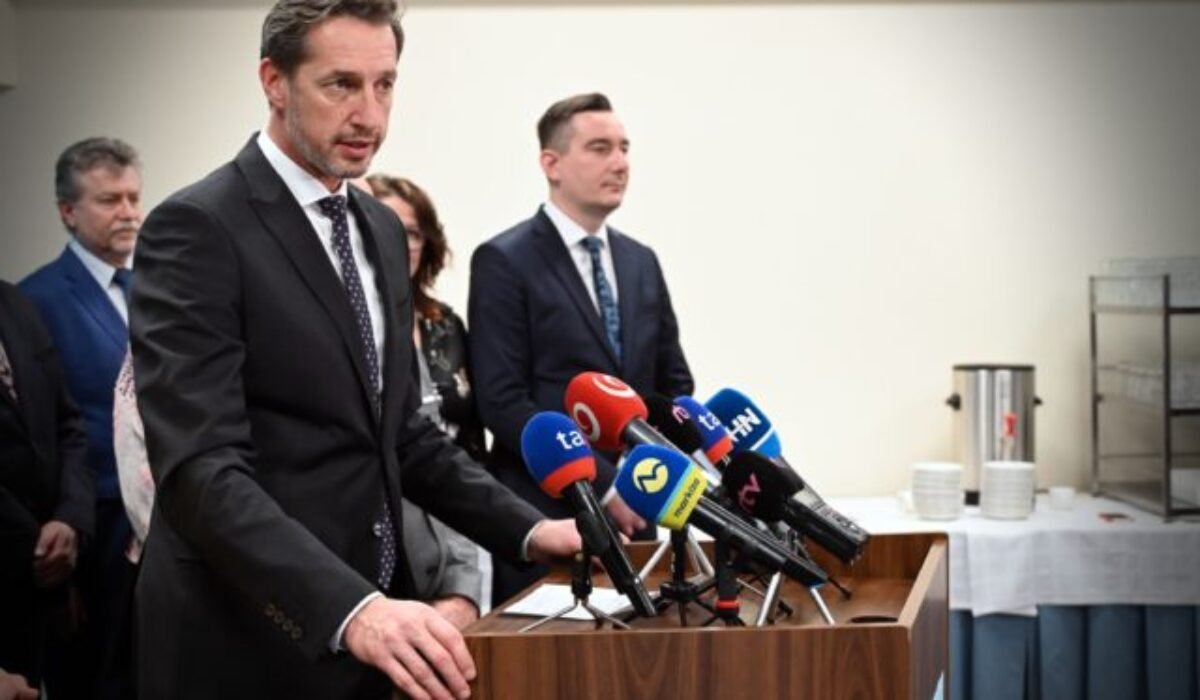 Kresťanskí demokrati chcú od Fica odpovede, požiadajú o zvolanie mimoriadneho výboru a neskôr aj schôdze parlamentu