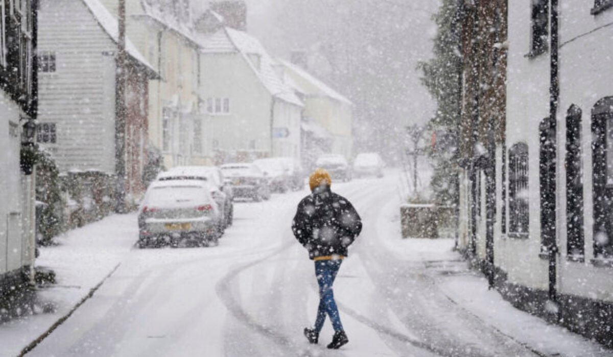 Britskí meteorológovia varujú pred kalamitou, spadnúť má až 40 centimetrov snehu