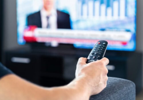 Televízia zostáva hlavným zdrojom sledovania správ. Až 40 percent divákov preferuje tradičné spravodajstvo