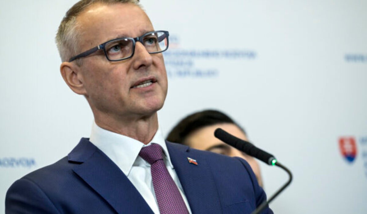 Raši si pre svoju prvú zahraničnú návštevu vybral Česko, chce pokračovať v blízkych vzťahoch