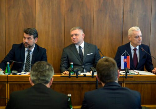 Fico obhajuje stretnutie s Putinom: Nebola to netransparentná návšteva, boli aj pekné fotografie – FOTO
