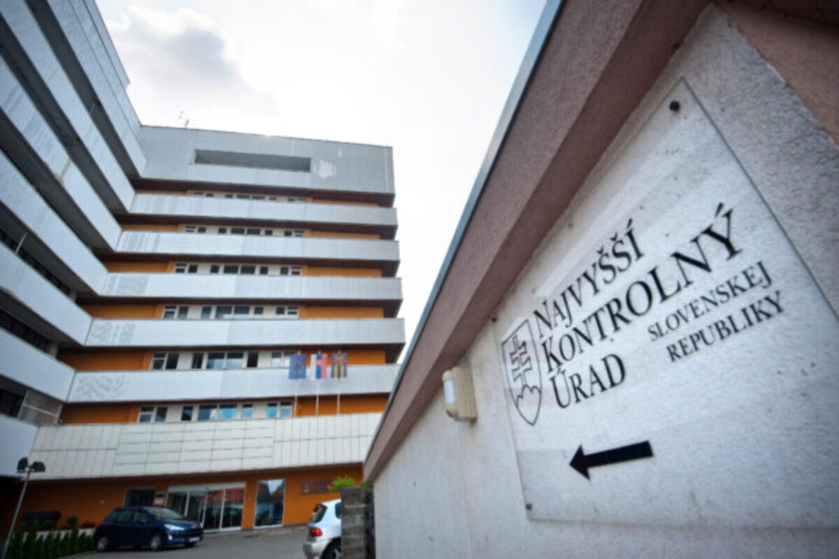 Štát spôsobuje miliónové škody, podľa NKÚ dochádza k systémovým zlyhaniam a mimoriadnemu plytvaniu