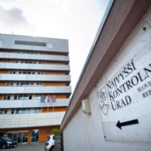 Štát spôsobuje miliónové škody, podľa NKÚ dochádza k systémovým zlyhaniam a mimoriadnemu plytvaniu