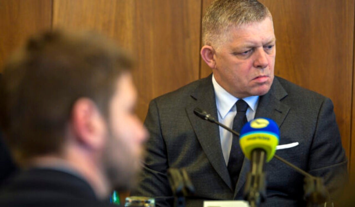 Fico sa podľa Šimečku správa ako cár, zasadnutie eurovýboru sa zmenilo na frašku