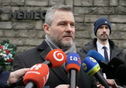 Prezident Pellegrini si pripomenul tragédiu v Nemeckej: Občanov varuje pred návratom nenávisti (video)