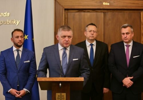 Fico pripustil predčasné parlamentné voľby. Šutaj Eštok a Danko to musia vyriešiť, vyhlásil premiér