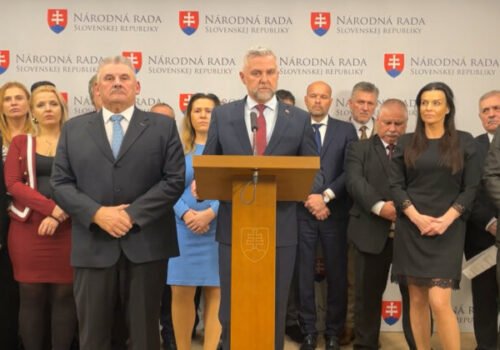 Gašpar: Mimoriadna schôdza na vyslovenie nedôvery vláde je súčasťou širšieho scenára – VIDEO