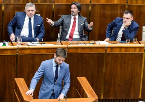Šimečka: Vládna koalícia na čele s premiérom Ficom zmarila schôdzu k vysloveniu nedôvery vláde – VIDEO