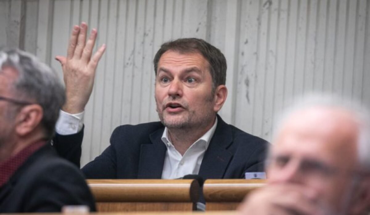 Poslanci si vypočuli správu SIS, podľa Matoviča natáral Fico bludy a Mikloška sklamal štýl aj obsah – VIDEO