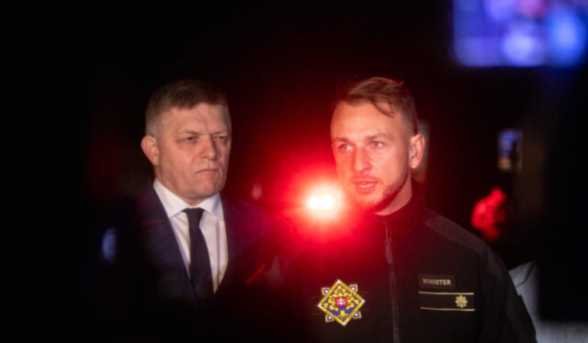 Politické mládežnícke organizácie vyzvali Fica a Šutaja Eštoka, aby prestali eskalovať nenávisť voči mladým
