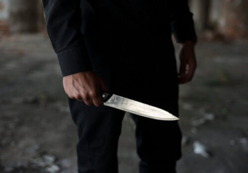 Sedemnásťročný študent sa v Spišskej Novej Vsi vyhrážal učiteľke zabitím, polícia ho zadržala