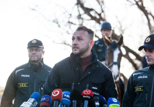 Jeden policajt na päť kilometrov? Na slovensko-maďarskej hranici sa polícia zameriava na nelegálnu migráciu – FOTO