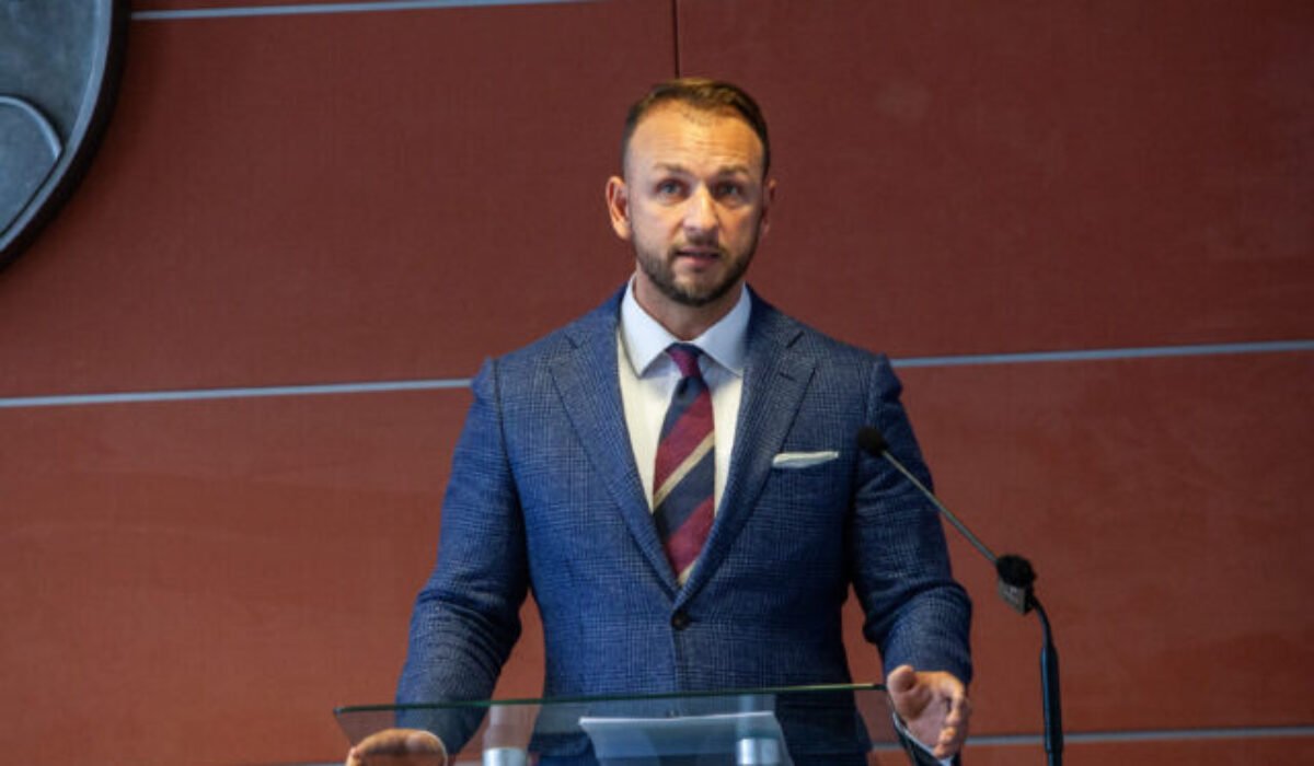 Eštokovo ministerstvo plánuje nákup až 115-tisíc počítačov. ÚHP navrhuje, ako by sa mohlo ušetriť až 80 miliónov eur