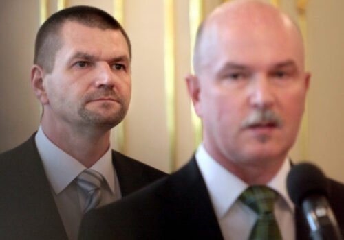 Exminister Janušek z kauzy nástenkového tendra si odpyká zvyšok trestu v domácom väzení, zostáva mu 1 746 dní
