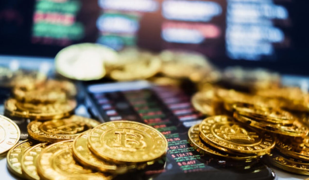 Mala to byť investícia do bitcoinov s vidinou zisku, ale muž naletel podvodníkom a prišiel o vyše 23-tisíc eur