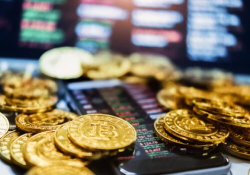 Mala to byť investícia do bitcoinov s vidinou zisku, ale muž naletel podvodníkom a prišiel o vyše 23-tisíc eur
