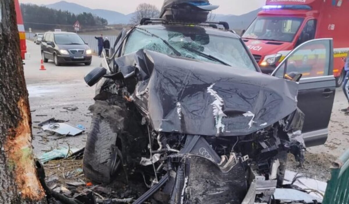 V Rajeckých Tepliciach sa stala tragická dopravná nehoda, vodič podľahol zraneniam v nemocnici – FOTO