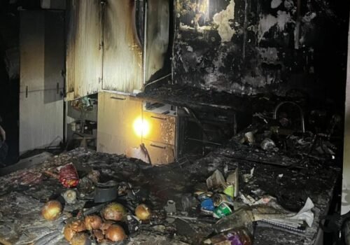 Pre požiar na Mlynarovičovej ulici v Bratislave museli evakuovať bytový dom – FOTO