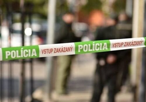 Viaceré politické strany a hnutia dostali výhražné emaily, páchateľ sa vyhráža bombovým útokom na ich sídla