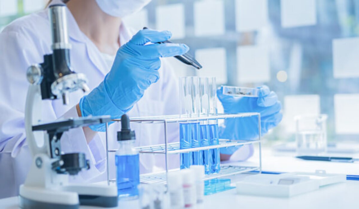 Zdravotníctvo a biotechnológie na Slovensku: Ako pomocou súkromného kapitálu a investícií odomknúť skrytý potenciál regiónu