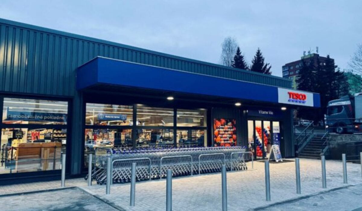Tesco modernizuje predajne: Aj zákazníci v Tvrdošíne sa môžu tešiť na lepšiu ponuku a zľavy na nákup