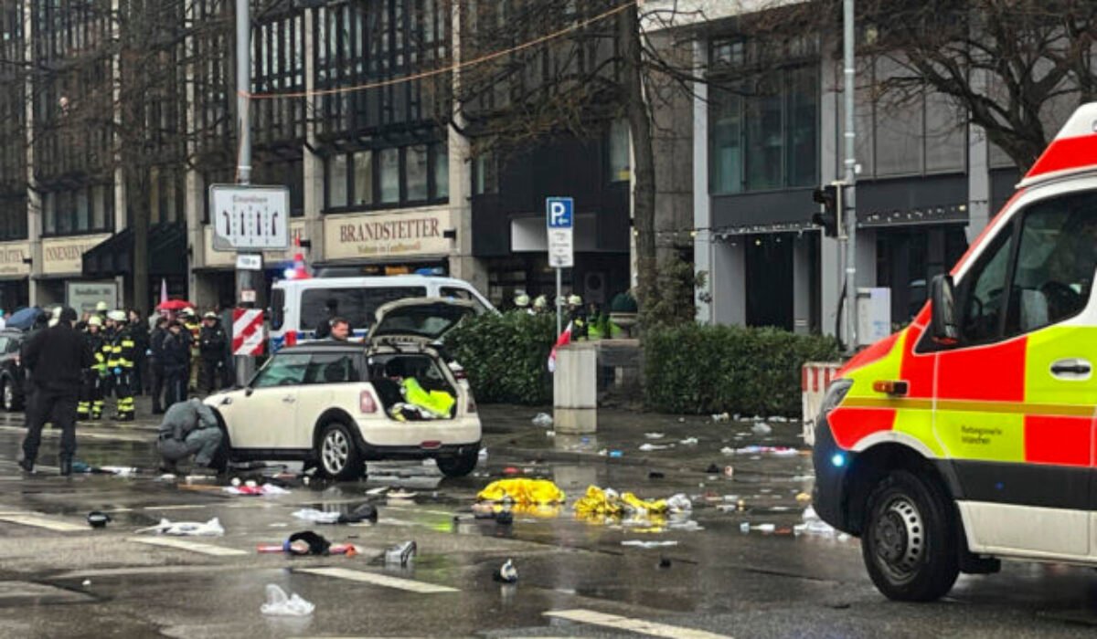 Auto vrazilo do davu v Mníchove, niekoľko osôb utrpelo zranenia – FOTO