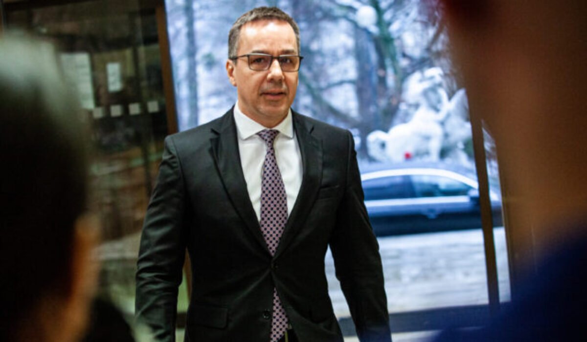 Hlas je podľa Erika Tomáša ochotný diskutovať o strate jedného ministerstva, nemusí však ísť o rezort z vlády