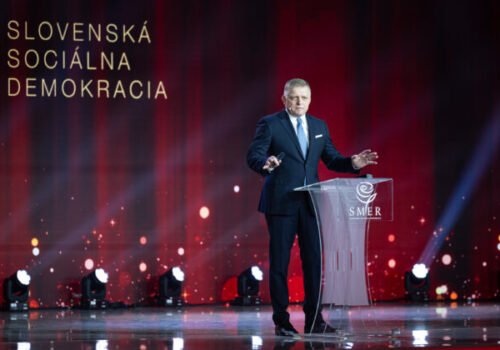 Progresívne Slovensko označilo Ficovu vládu za antisociálnu, vyčíta jej konsolidáciu či pretrvávajúcu generačnú chudobu