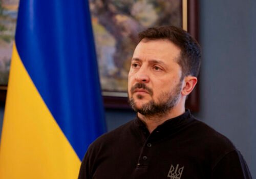 Ukrajinci najviac dôverujú bývalému veliteľovi armády Zálužnému, dôveryhodnosť Zelenského stúpla na 65 percent